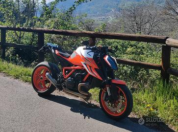 KTM Super Duke 1290 2022