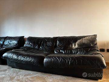 Coppia Divani in Pelle Nera Lucida