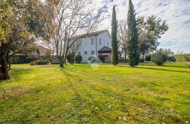 VILLA SINGOLA A RAVENNA