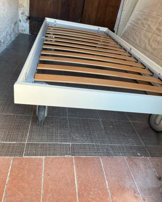 Letto singolo con ruote 195x90 con materasso