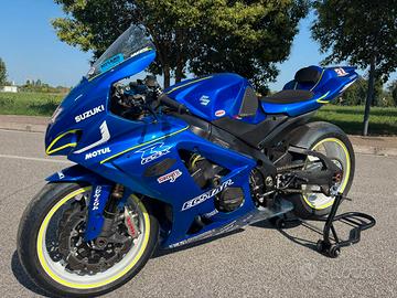 Suzuki GSX R 1000 - pronto pista