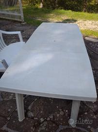 TAVOLO DA GIARDINO 