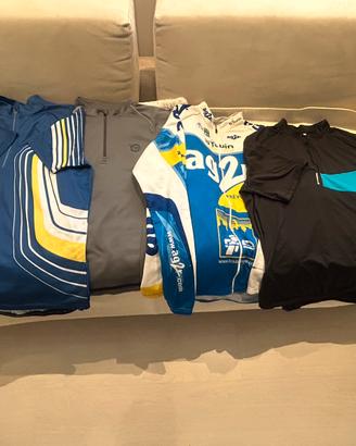 Maglie da ciclismo maniche lunghe e corte.