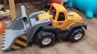 camioncino escavatore 
