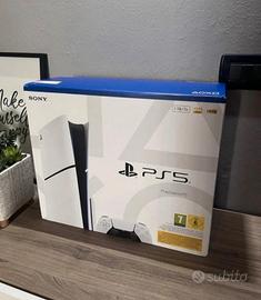 ps5 slim  3 mesi di vita