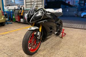 R6 pronto pista