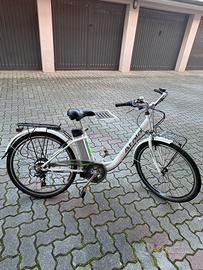 E-BIKE Atala E-Way 26 Pari Al Nuovo - Batteria top