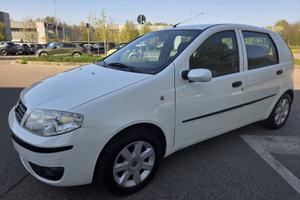 Fiat Punto 1.2 16V 5 porte Emotion* Neo patentati 