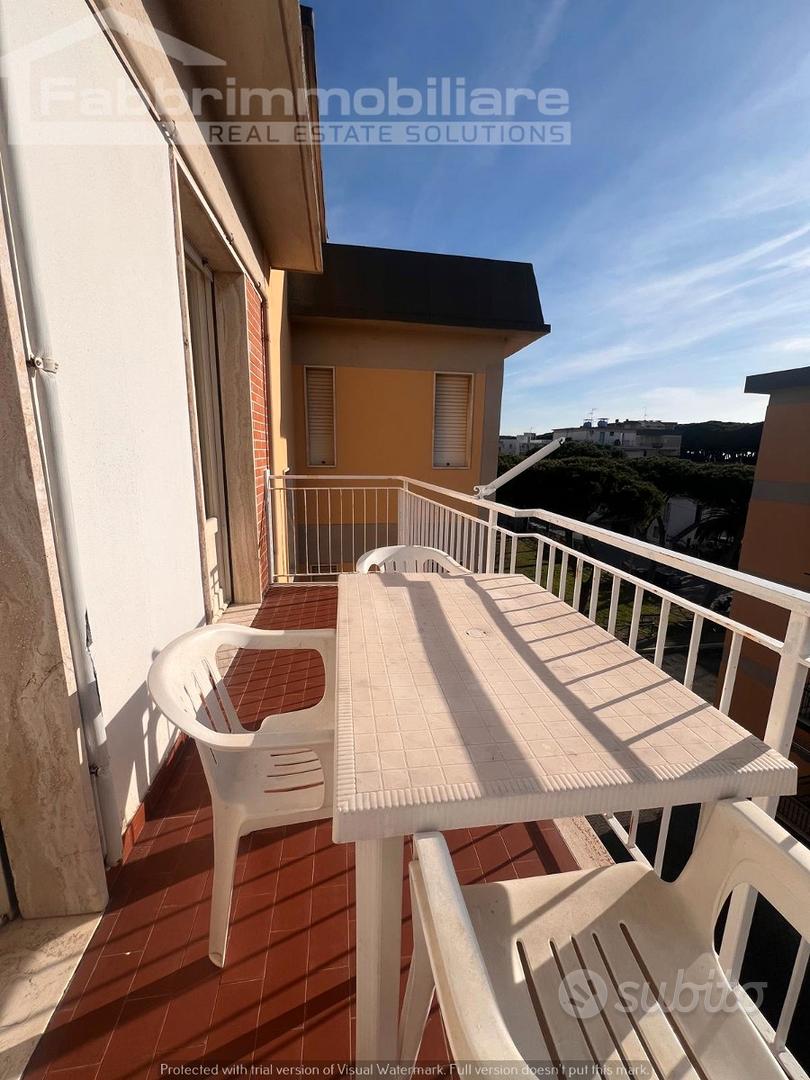Trilocale all'ultimo piano vista mare - Vista 2
