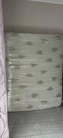 Letto matrimoniale con cassetto
