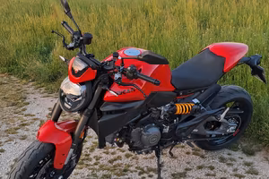 Ducati Monster + anno 2026 usato come nuovo