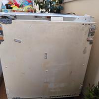 Whirlpool AFB823 congelatore  verticale
