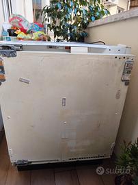 Whirlpool AFB823 congelatore  verticale