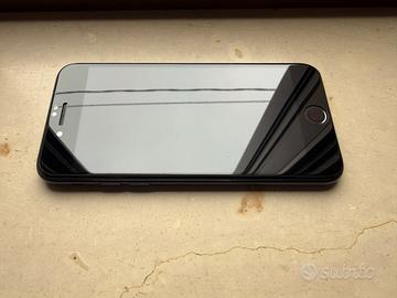 Apple iPhone 7 128GB [Jet Black]