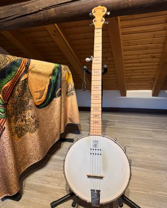 Banjo Deering Goodtime A/E con pickup Kavanjo