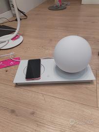 lampada da tavolo con carica telefono 