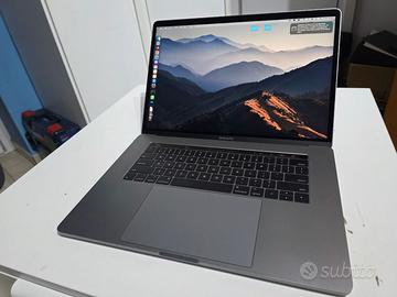Apple MacBook PRO 2017 Intel i7 15 Pollici