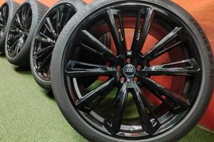 Cerchi Audi Q8 SQ8 23" Originali Gomme 285 35 23