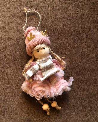 Deliziosa decorazione bambolina rosa