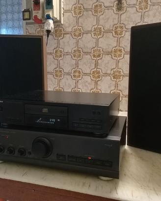 Amplificatore e compact disc Technics