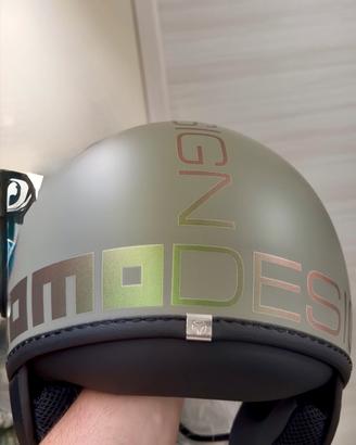 MomoDesign FGTR casco