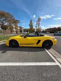 Porsche Boxster 718 T super accessoriata