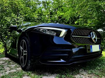 Mercedes-Benz Classe A AMG Night Edition A180d