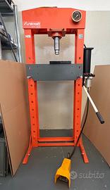 Pressa idraulica Unicraft WPP 30 E 30 ton