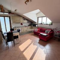 LUMINOSO APPARTAMENTO CON TERRAZZO IN PALAZZINA DI