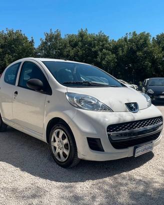 PEUGEOT 107 1.0 B - 2010