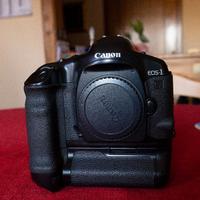 Canon Eos 1 V