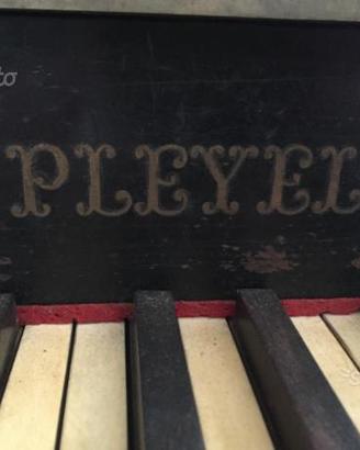 Pianoforte verticale PLEYEL