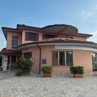 Immobile uso commerciale direzzionale