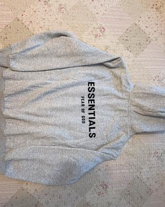 Felpa  essentials taglia S prezzo trattabile