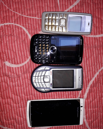 Vecchi telefoni