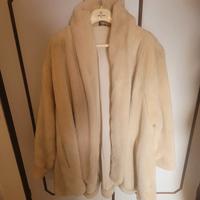 Pelliccia bianca Romans 2000 diffusione moda