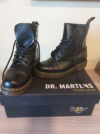 Dr martens cheap nere 38