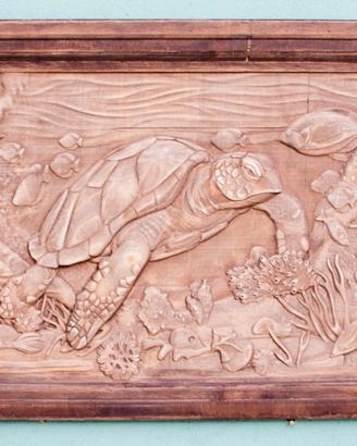 Bassorilievo Legno. Acquario pesci tartaruga.