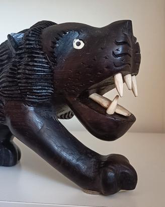 Scultura leone vintage in legno massiccio d'ebano 
