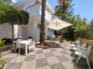Villa Colonna 400m dal mare zona Tuareg