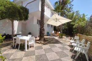 Villa Colonna 400m dal mare zona Tuareg