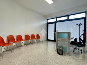 NEGOZIO A SELVAZZANO DENTRO