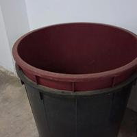 Mastelli in plastica per la produzione di uva