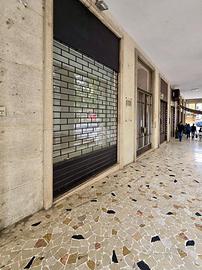 NEGOZIO A VERONA
