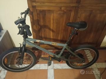 bicicletta BMX  prezzo trattabile 