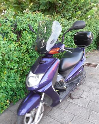 Scooter Yamaka 125