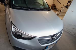 Opel Crossland X 120 anniversary