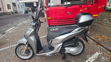 Honda SH 300
