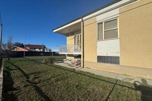 3 LOCALI A CARMAGNOLA