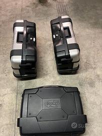 Borse Givi Trekker 33 e Bauletto Kappa Garda